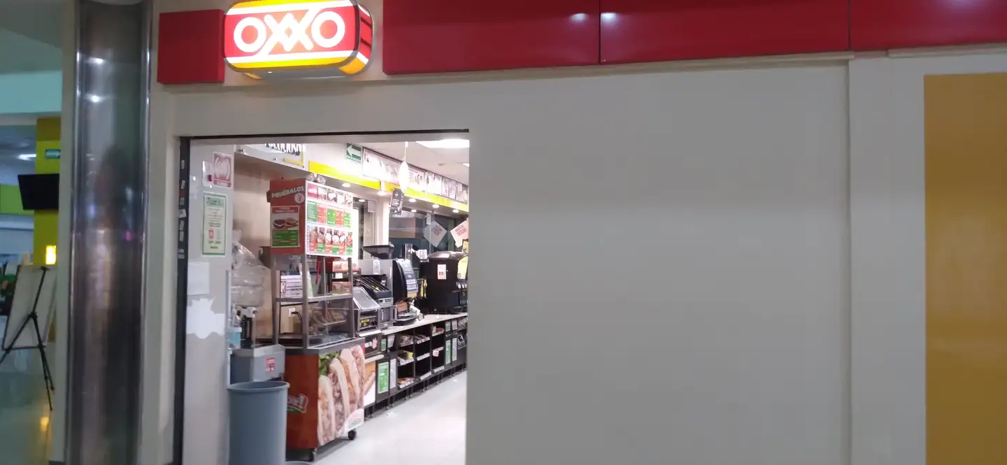OXXO dentro de Gran Plaza, en Mazatlan
